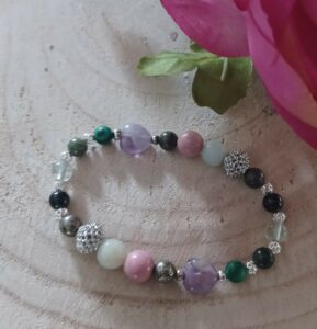 bracelet chemin de vie Feng Shui en pierres naturelles.