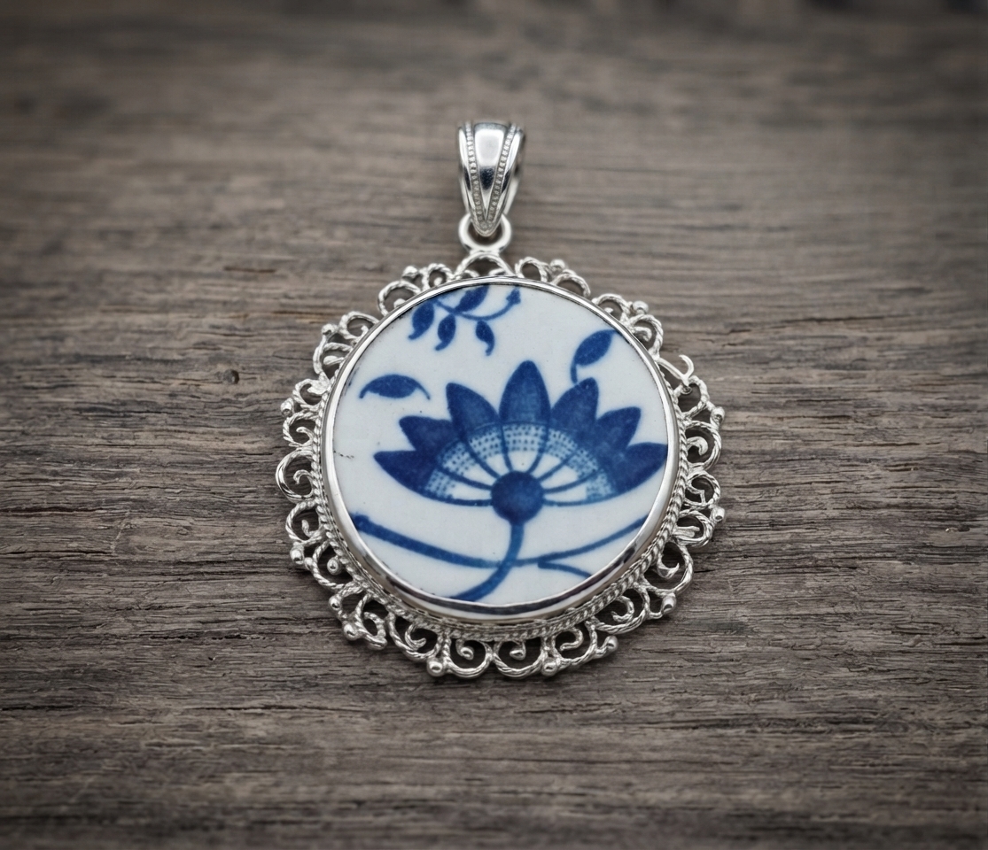 Pendentif "Fleur d'azur"